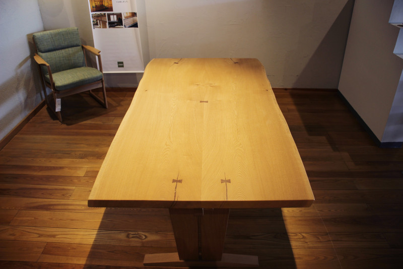 楢1800 ブックマッチテーブル｜取扱い商品｜万寿実家具