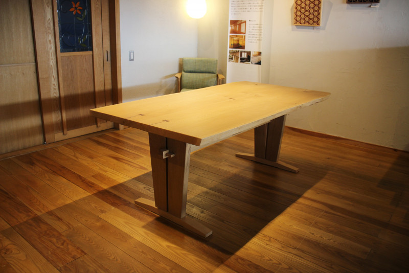 楢1800 ブックマッチテーブル｜取扱い商品｜万寿実家具