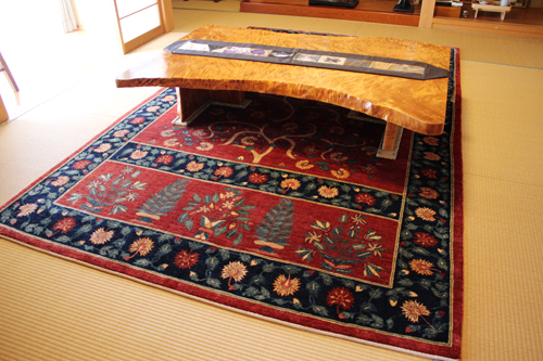 和室を上品に飾るルリバフト絨毯<br>美濃加茂市　W様邸